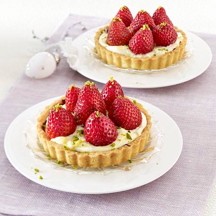 Tarteletts mit Eierlikör-Creme und Erdbeeren Rezept