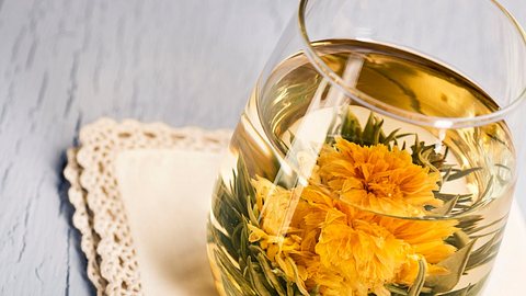 Teeblume – blühende Schönheit für deinen Teegenuss - Foto: iStock