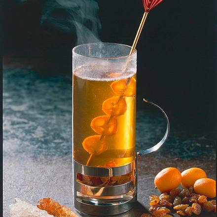 Teepunsch mit Kumquats Rezept Teepunsch mit Kumquats Rezept