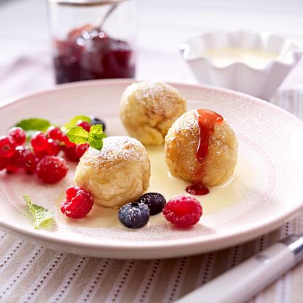 Teigbällchen mit Vanillesoße Rezept