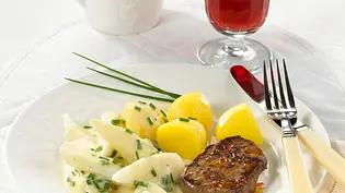 Teltower Rübchen zu Beefsteak Rezept - Foto: LECKER @ Bauer Media Group Teltower Rübchen zu Beefsteak Rezept - Foto: LECKER @ Bauer Media Group