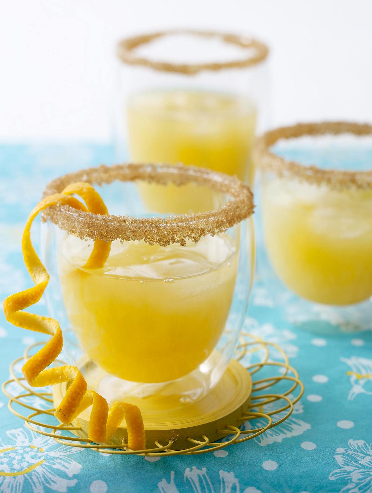 Tequila-Sunrise-Cocktail mit Orangen und Prosecco Rezept