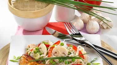 Teriyaki-Filets zu Glasnudelsalat Rezept - Foto: House of Food / Bauer Food Experts KG