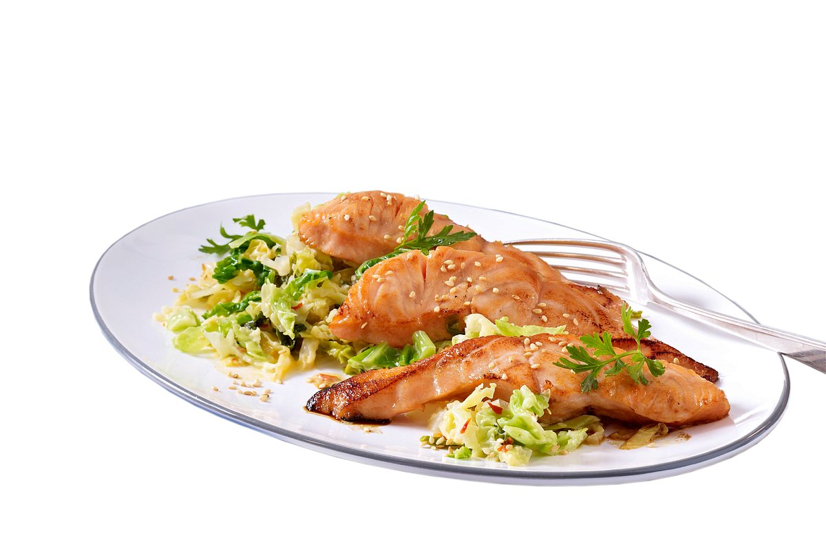 Teriyaki-Lachs auf scharfem Rahm-Wirsing Rezept