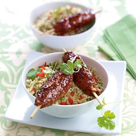 Teriyaki-Spieße mit Bulgursalat Rezept Teriyaki-Spieße mit Bulgursalat Rezept
