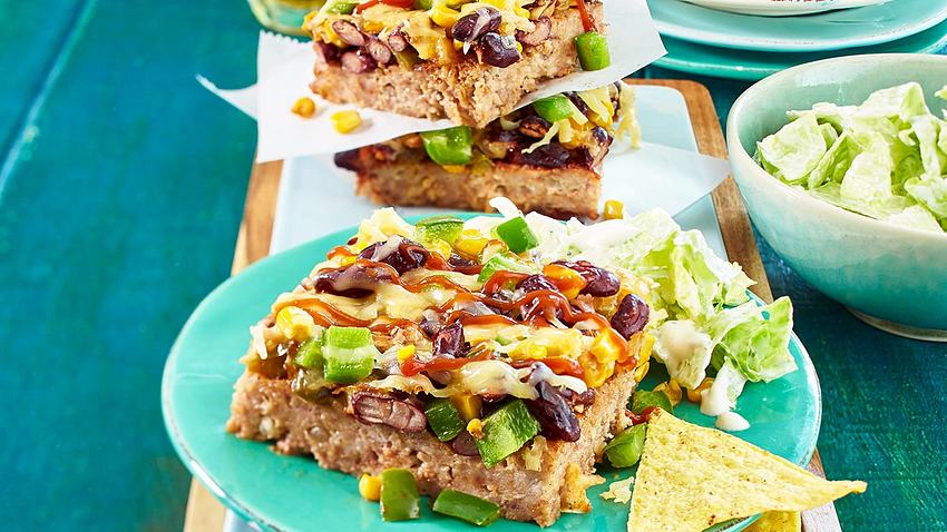 Tex-Mex-Hackbraten vom Blech mit Tortillachips Rezept - Foto: House of Food / Bauer Food Experts KG