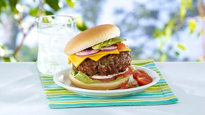 Texas Chili Cheeseburger Rezept - Foto: House of Food / Bauer Food Experts KG