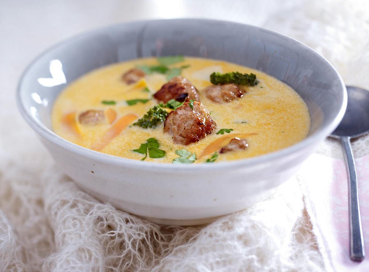 Thai-Curry-Suppe mit Fleischbällchen Rezept