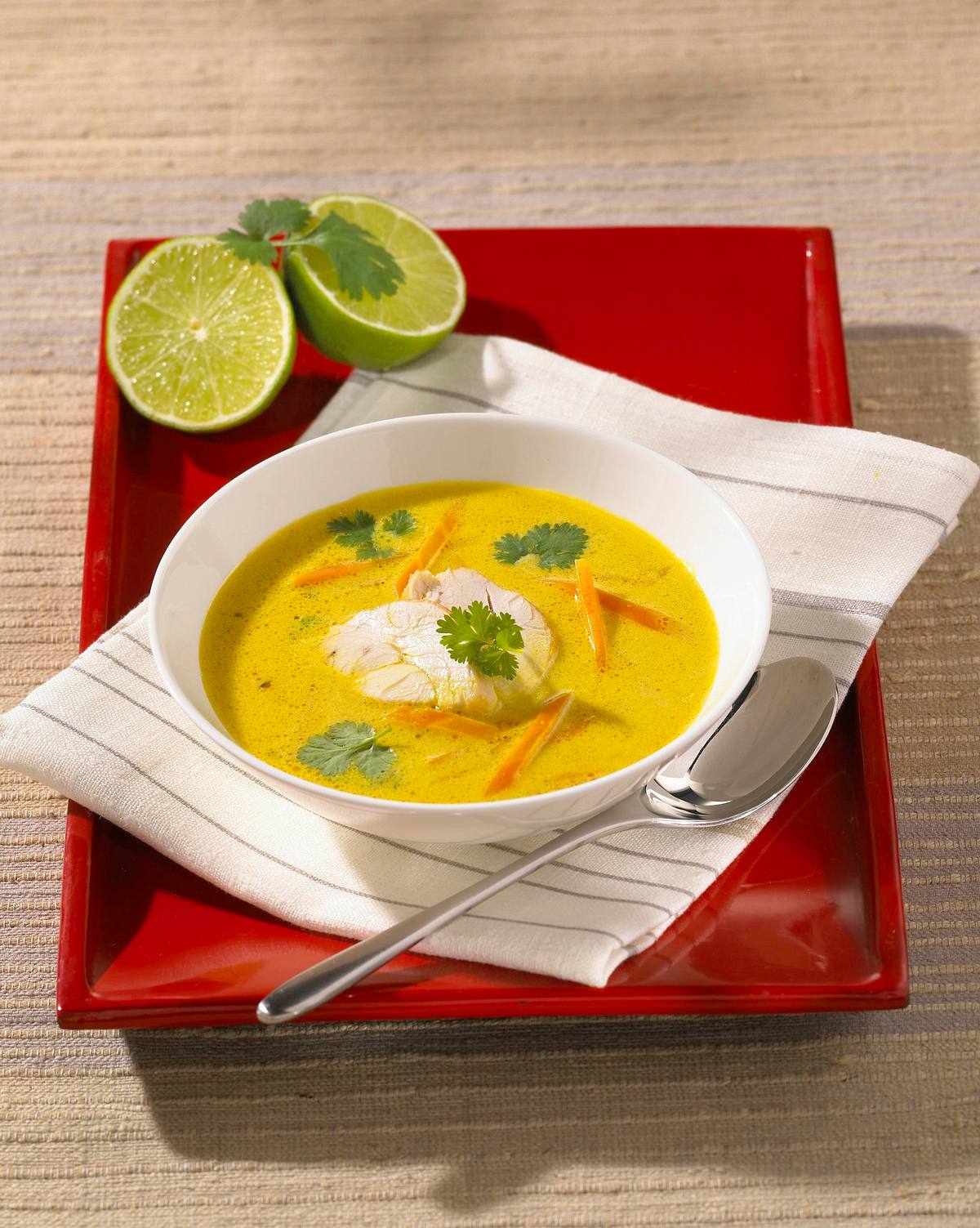 Thai-Currysuppe mit Hähnchen Rezept