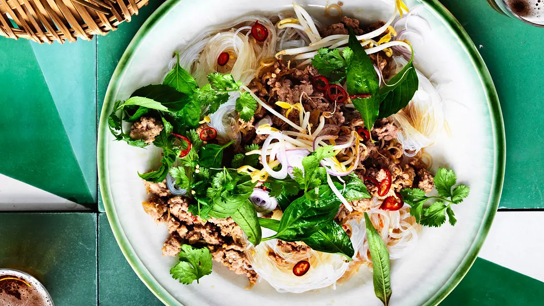 „Thai-like“ Reisnudeln mit Rinderhack Rezept - Foto: LECKER @ Bauer Media Group „Thai-like“ Reisnudeln mit Rinderhack Rezept - Foto: LECKER @ Bauer Media Group