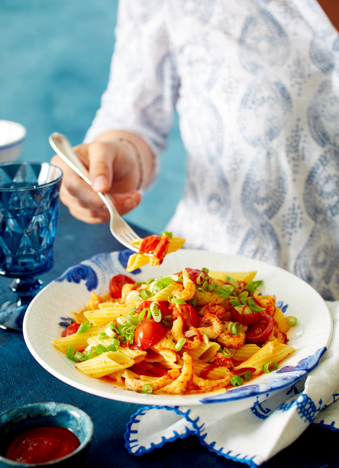 Thai-Penne mit Flußkrebsen und Kirschtomaten Rezept | LECKER