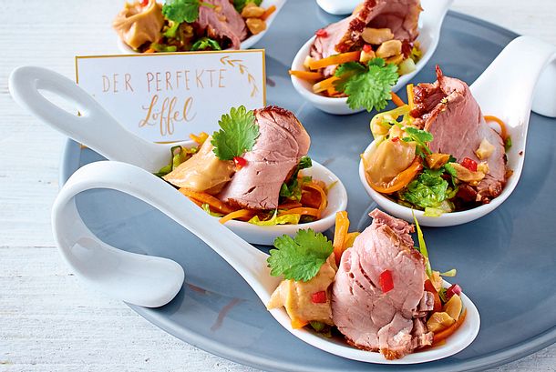 Thai-Schweinefilet mit Erdnuss-Soße Rezept Thai-Schweinefilet mit Erdnuss-Soße Rezept
