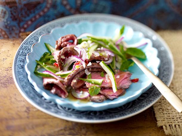 Thaisalat mit Steakstreifen Rezept Thaisalat mit Steakstreifen Rezept