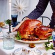 Thanksgiving-Essen: Honey-Turkey mit Apfel-Zwiebelbrot-Füllung - Foto: House of Food / Bauer Food Experts KG