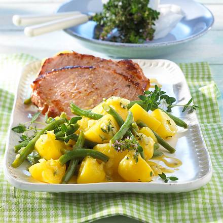 Thymian-Kartoffelsalat zu Kasseler Rezept Thymian-Kartoffelsalat zu Kasseler Rezept