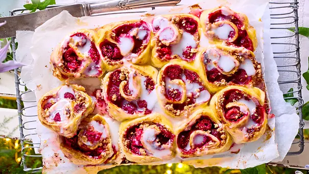Tinkerbells Himbeerschnecken Rezept - Foto: LECKER @ Bauer Media Group Tinkerbells Himbeerschnecken Rezept - Foto: LECKER @ Bauer Media Group