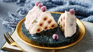 Tiramisu-Bäumchen „Berry Christmas“ Rezept - Foto: LECKER @ Bauer Media Group