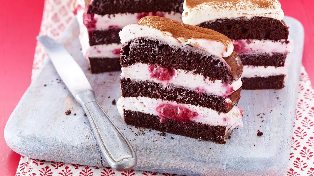 Tiramisu-Himbeer-Kuchen Rezept - Foto: LECKER @ Bauer Media Group Tiramisu-Himbeer-Kuchen Rezept - Foto: LECKER @ Bauer Media Group