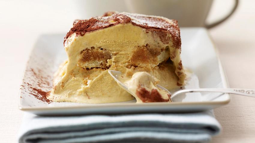 Tiramisu-Torte (mit Vanilleeis) Rezept - Foto: House of Food / Bauer Food Experts KG