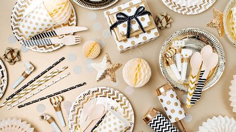 Tisch mit Deko für einen Geburtstag - Foto: iStock/Igishevamaria