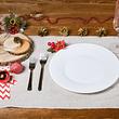 Tischläufer Weihnachten – die schönsten Modelle für deine Festtafel - Foto: iStock/Dasha_Romanova