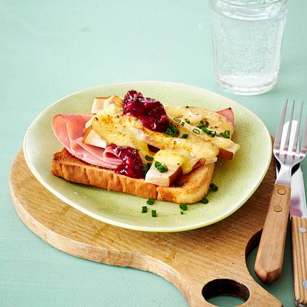 Toast Mit Birnenspalten Kochschinken Gouda Und Preiselbeeren Rezept Lecker