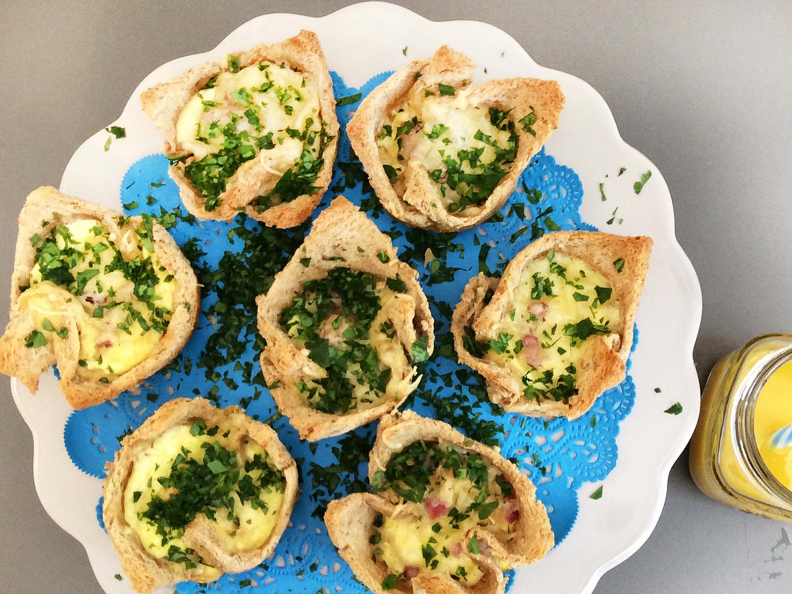 Toast Muffins mit Käse und Schinken – so geht’s | LECKER