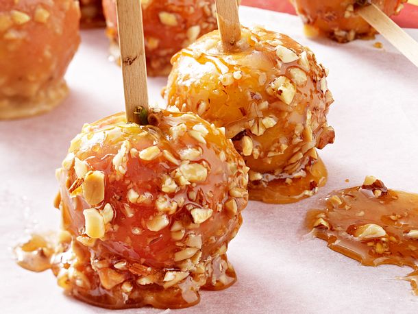 Toffee-Äpfel im Nussmantel Rezept Toffee-Äpfel im Nussmantel Rezept