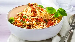 Tofu-Bolognese Rezept - Foto: LECKER @ Bauer Media Group Tofu-Bolognese Rezept - Foto: LECKER @ Bauer Media Group