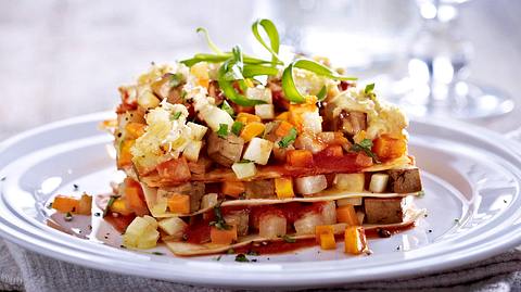 Tofulasagne mit Gemüse Rezept - Foto: House of Food / Bauer Food Experts KG