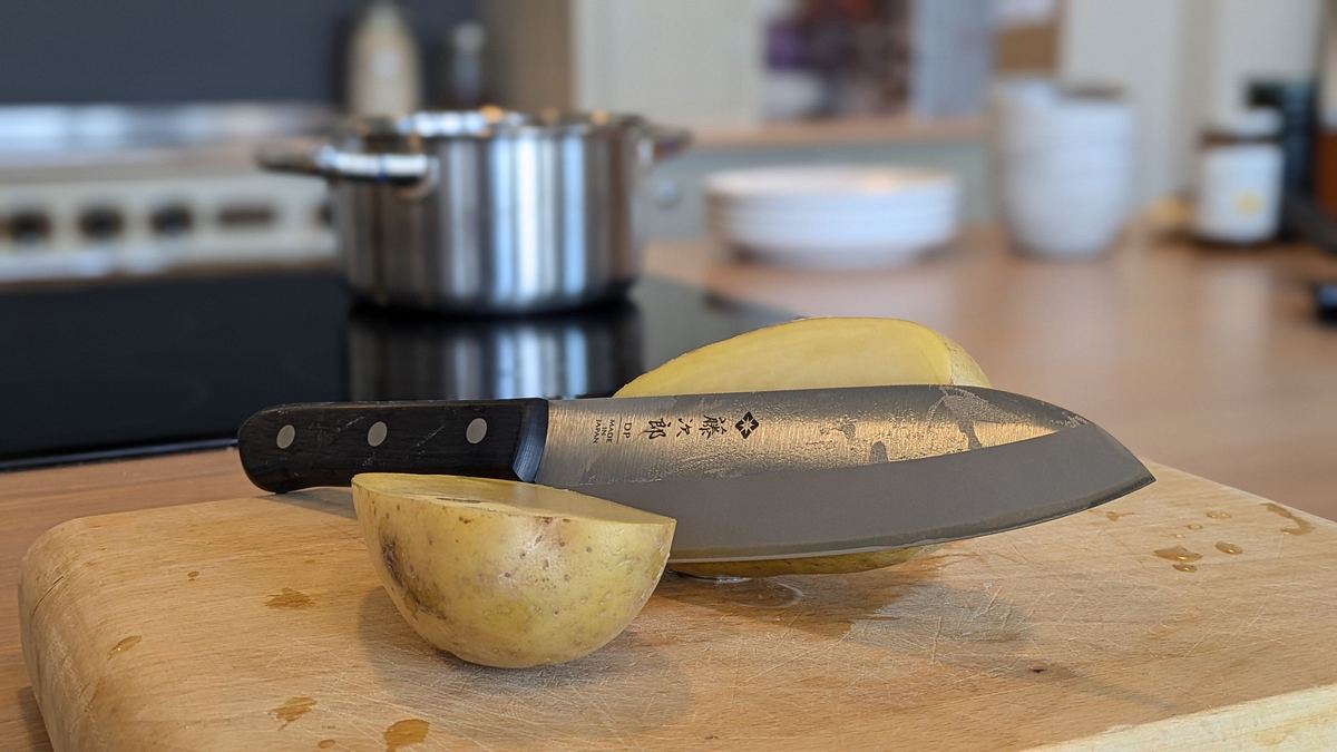 tojiro-santoku-kartoffeln