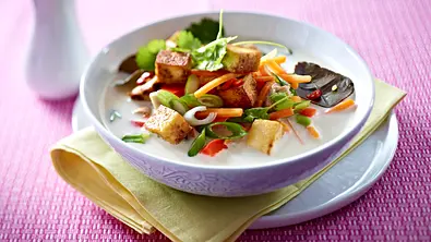 Tom Ka Tofu Rezept - Foto: LECKER @ Bauer Media Group