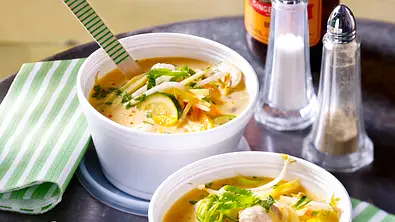 Tom Kha Gai Rezept - Foto: LECKER @ Bauer Media Group