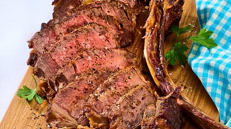 Tomahawk-Steak mit Zucchini-Rahmgnocchi Rezept - Foto: House of Food / Bauer Food Experts KG