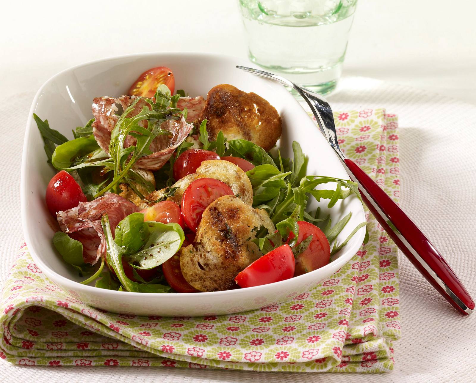 Tomaten-Brot-Salat Rezept | LECKER