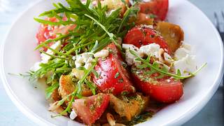 Tomaten-Brot-Salat Rezept - Foto: House of Food / Bauer Food Experts KG