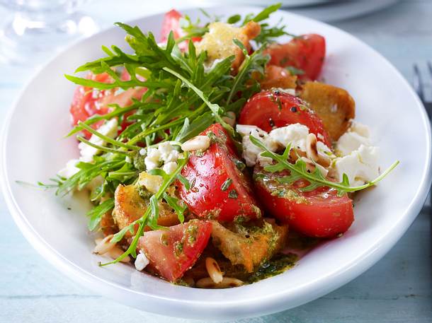Tomaten-Brot-Salat Rezept | LECKER