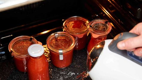 Tomaten einkochen Rezept - Foto: House of Food / Bauer Food Experts KG