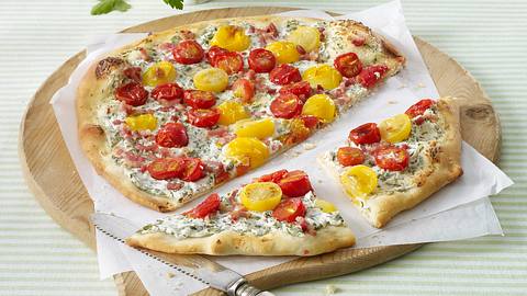 Tomaten-Flammkuchen Rezept - Foto: House of Food / Bauer Food Experts KG