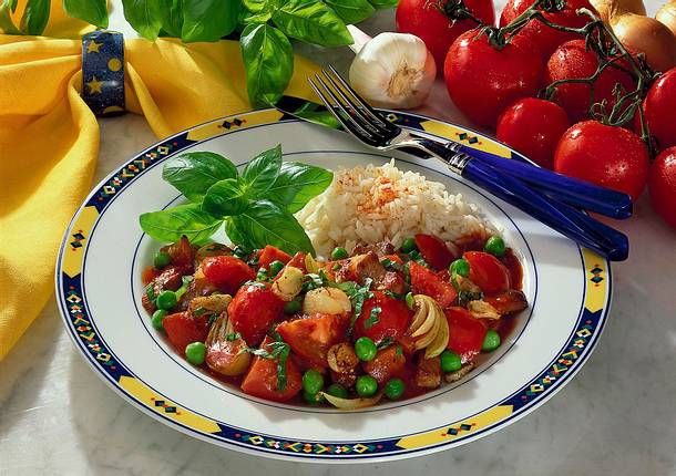 Tomaten-Geschnetzeltes mit frischem Basilikum Rezept Tomaten-Geschnetzeltes mit frischem Basilikum Rezept