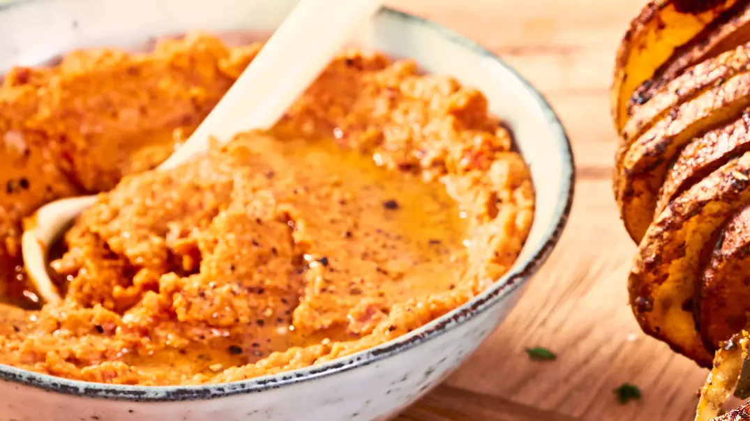 Tomaten-Hummus Rezept - Foto: LECKER @ Bauer Media Group