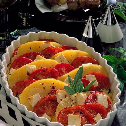 Tomaten-Kartoffel-Gratin zum Fleisch-Spieß Rezept Tomaten-Kartoffel-Gratin zum Fleisch-Spieß Rezept