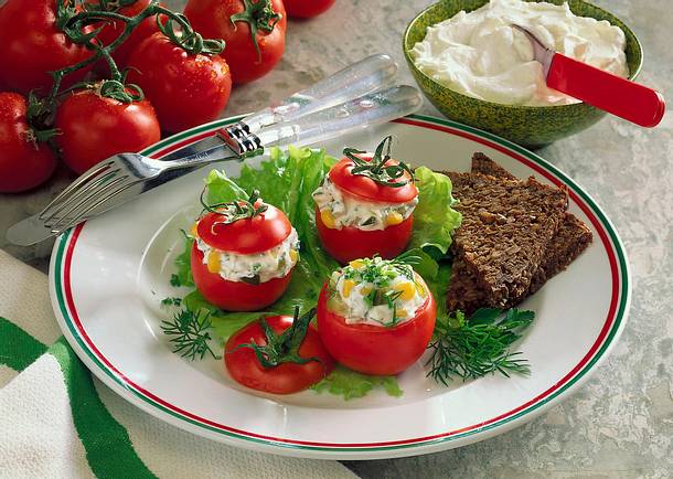 Tomaten mit Quarkfüllung Rezept