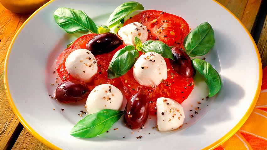 Tomaten-Mozzarella-Salat Rezept - Foto: House of Food / Bauer Food Experts KG