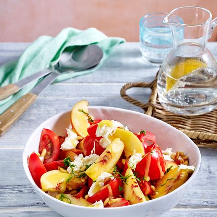 Tomaten-Nektarinen-Salat Rezept Tomaten-Nektarinen-Salat Rezept