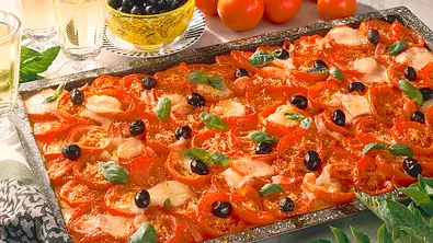 Tomaten-Pizza Rezept - Foto: LECKER @ Bauer Media Group