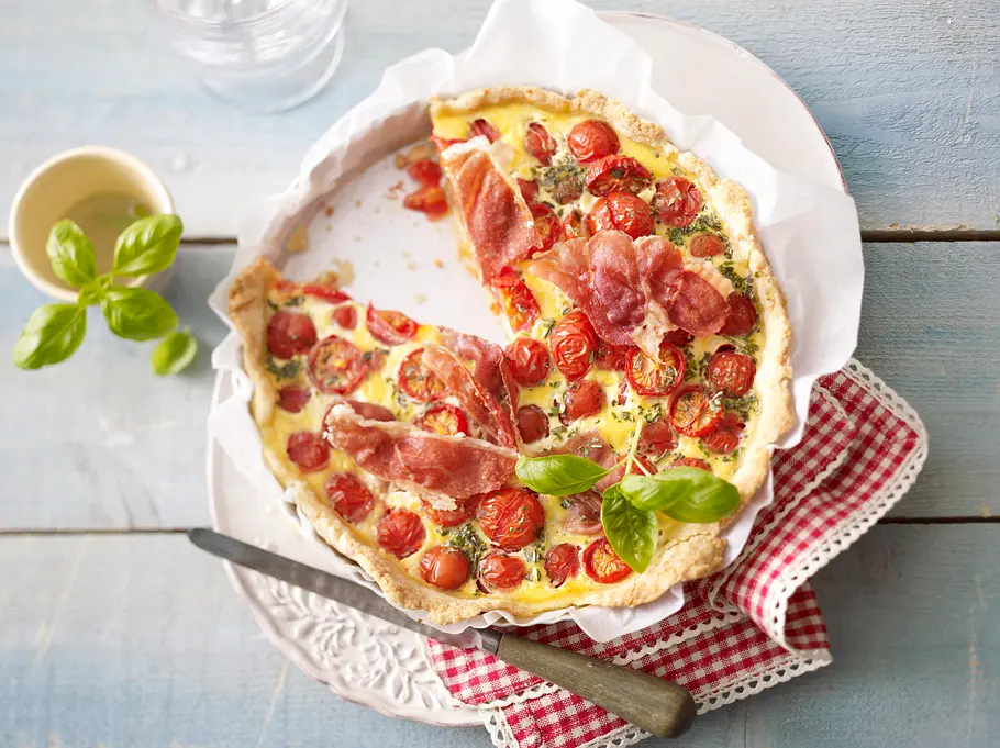 Tomaten-Quiche mit Parmaschinken Rezept Tomaten-Quiche mit Parmaschinken Rezept