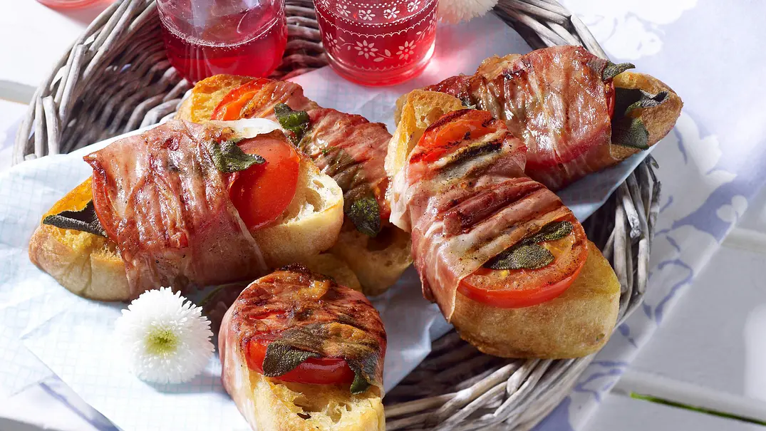 Tomaten-Schinken-Röstbrot Rezept - Foto: LECKER @ Bauer Media Group Tomaten-Schinken-Röstbrot Rezept - Foto: LECKER @ Bauer Media Group