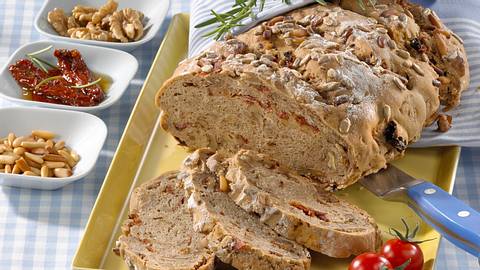 Tomaten-Schinkenbrot mit Hermannteig Rezept - Foto: Maass
