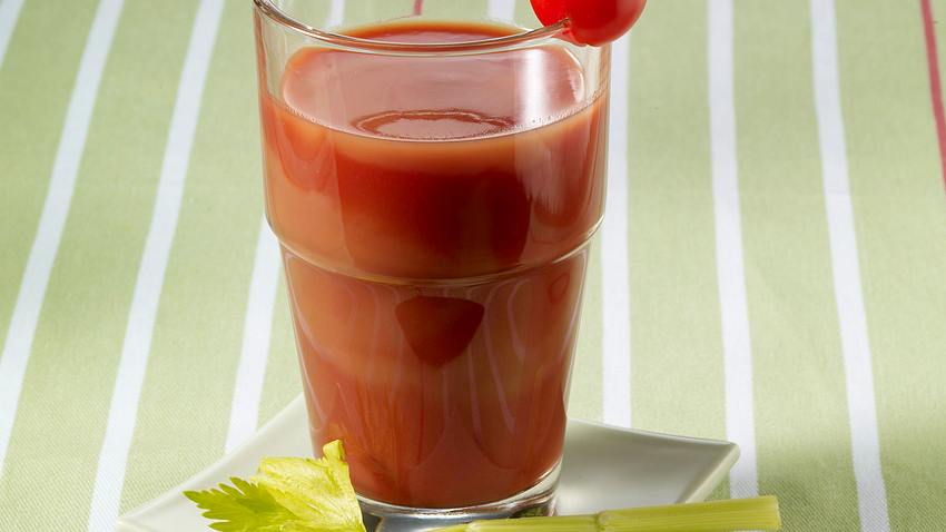 Tomaten-Sellerie-Saft Rezept - Foto: House of Food / Bauer Food Experts KG